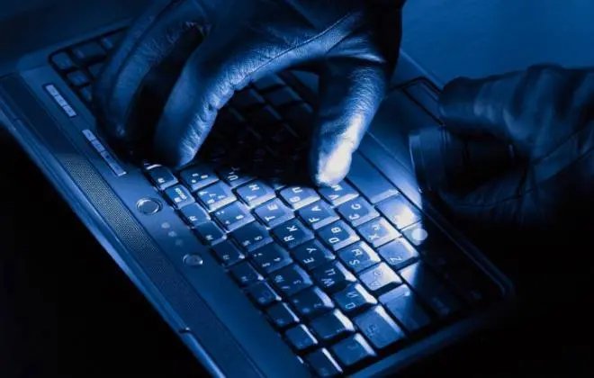 Mulher cobra dívida de ex e é ameaçada de ter fotos íntimas publicadas