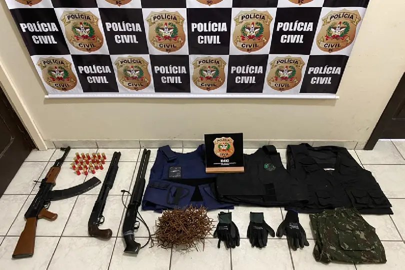 PC prende tr&ecirc;s homens suspeitos por roubos a cooperativas de Cr&eacute;dito