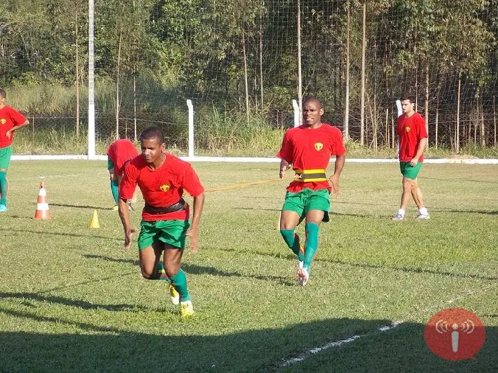 Treinador tem dúvidas no ataque