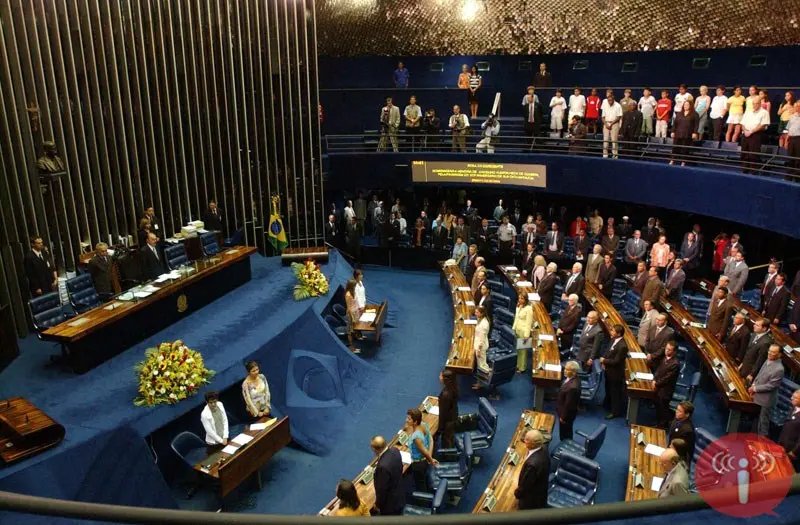 Senado vai gastar R$ 375 mil com lanches