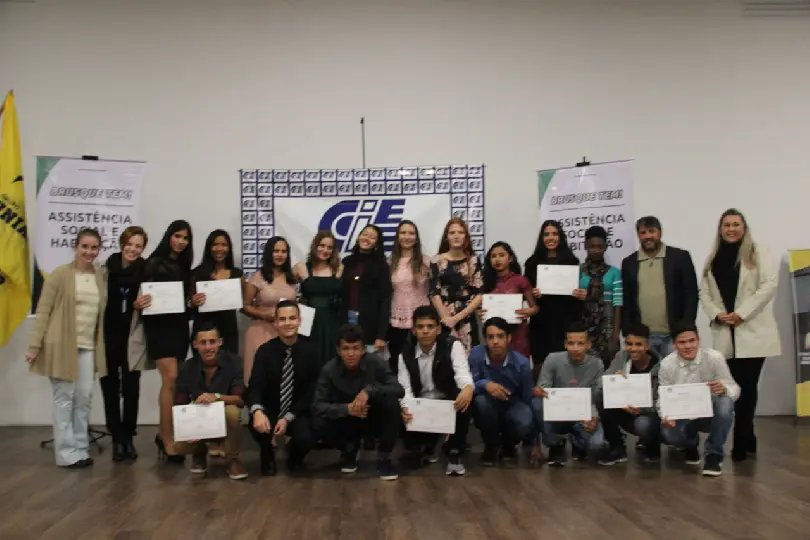 Prefeitura realiza formatura de Programa de Inicia&ccedil;&atilde;o ao Trabalho (PIT)