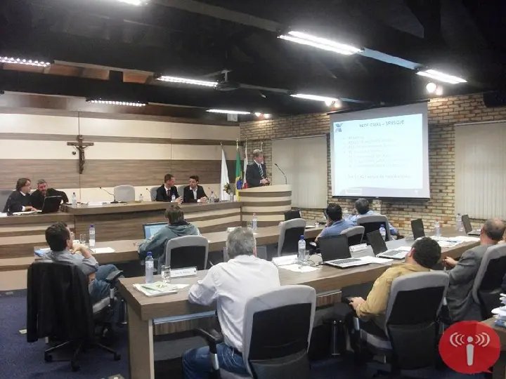 Superintendente e gerente da Caixa na Câmara