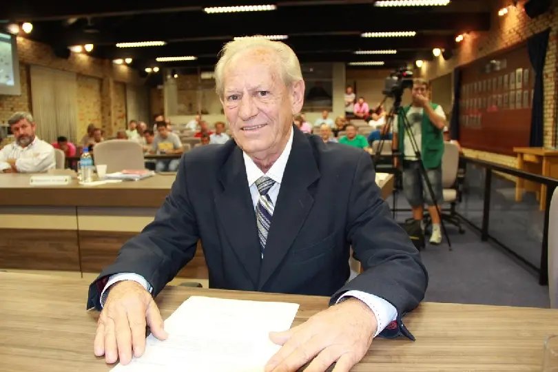 Zancanaro solta o verbo e critica Prudêncio Neto