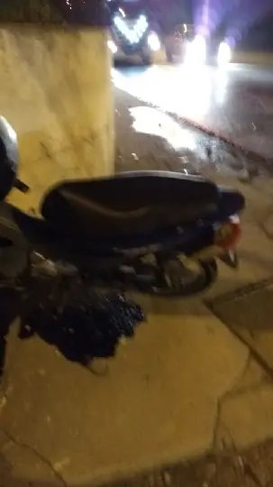 Duas pessoas ficam feridas em colisão envolvendo moto x carro