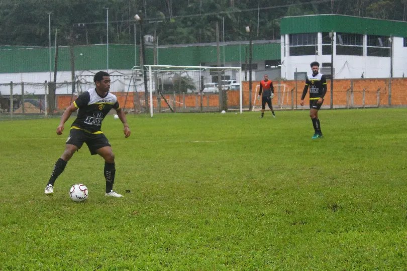 Brusque começa semana decisiva com testes em jogo-treino