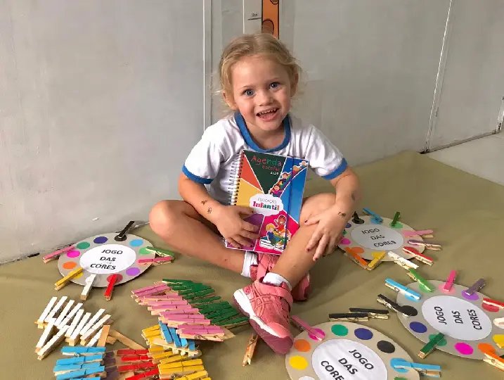 Prefeitura de Guabiruba distribui novos kits de materiais escolares