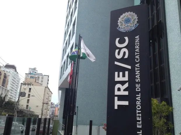 TRE-SC julga não prestadas contas de dois diretórios regionais