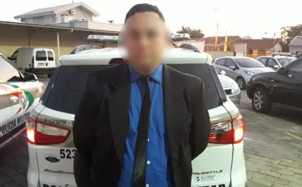 Concurso de beleza infantil tinha membro procurado por estupro de vulner&aacute;vel