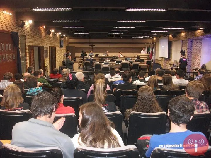Sem resposta por parte da Anatel, diz vereador