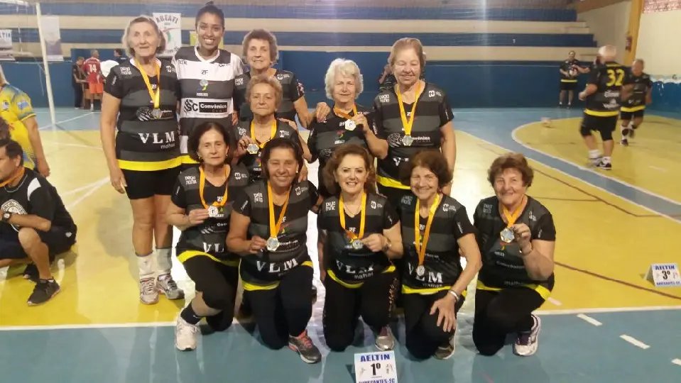 Equipe de Vôlei Adaptado de Brusque é campeã de etapa estadual