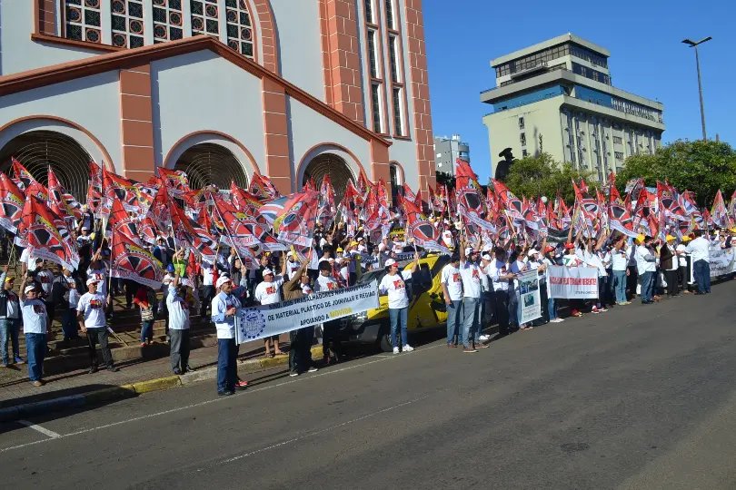 Grupo de Brusque participa de ato estadual em Chapecó