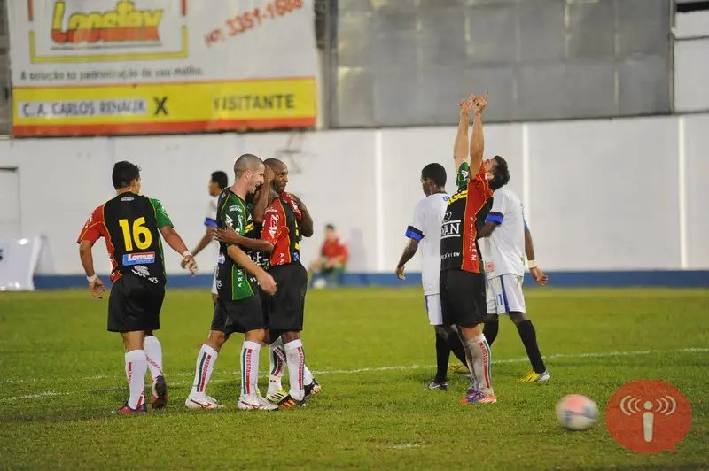 Brusque vence Tubarão e já é líder da segundona