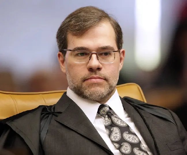Coligação Com a Força do Povo é multada em R$30 mil 