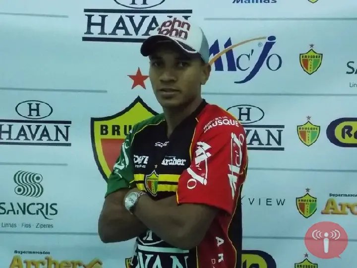 Meia acertou com o Bruscão por projeto