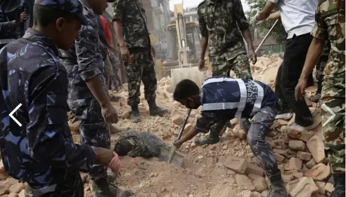 Nepal e Índia contam 1.196 mortes em terremoto