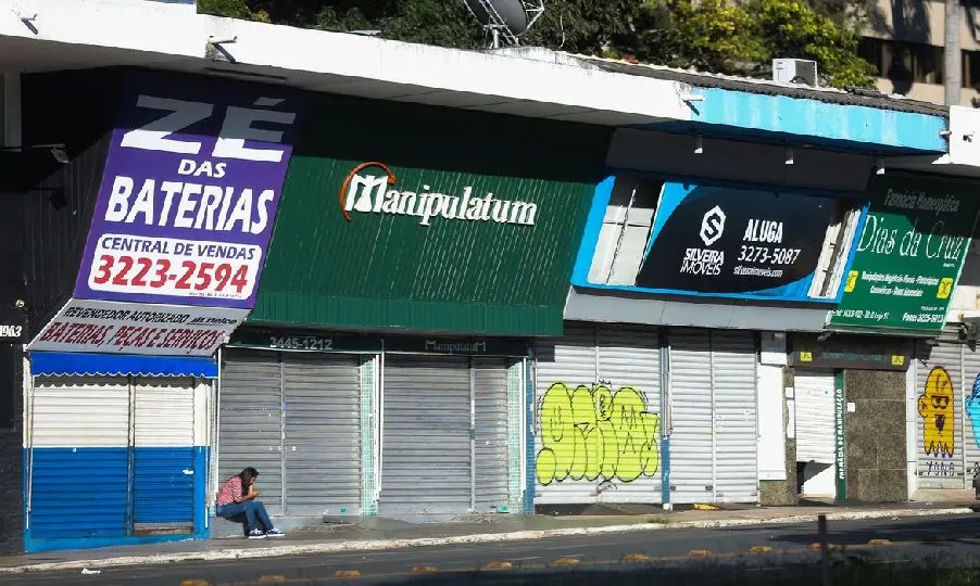 Covid-19: Brasil registra 1.337 mortes; estados anunciam restri&ccedil;&otilde;es