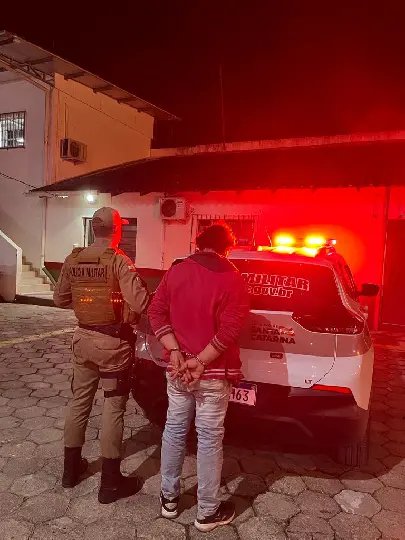 Homem com mandado de pris&atilde;o ativo &eacute; detido pela PM 