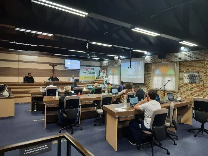 (V&Iacute;DEO) Agentes da sa&uacute;de ter&atilde;o piso salarial em Brusque