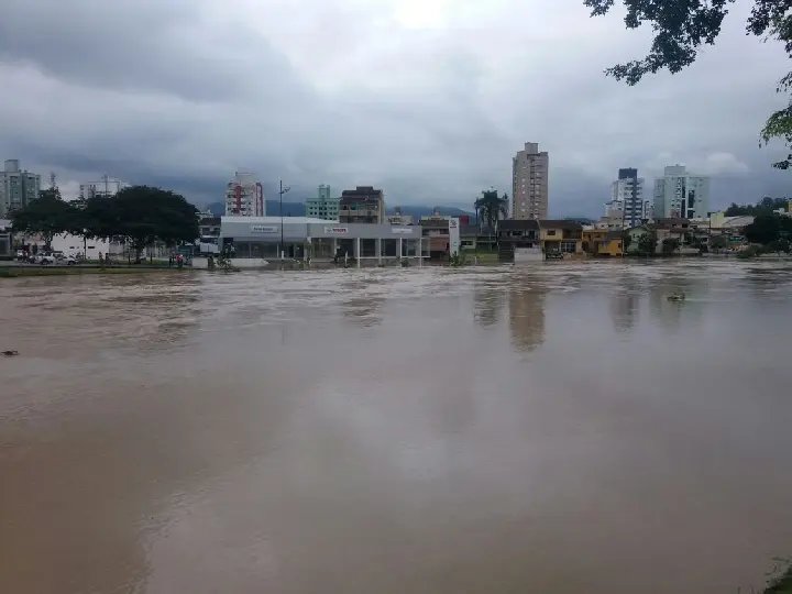 Aulas canceladas nas escolas municipais e estaduais de Brusque