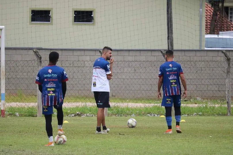 T&eacute;cnico do Carlos Renaux far&aacute; est&aacute;gio no Metropolitano durante o Estadual