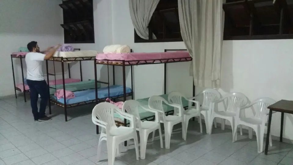 Abrigo na Arena está montando para receber afetados