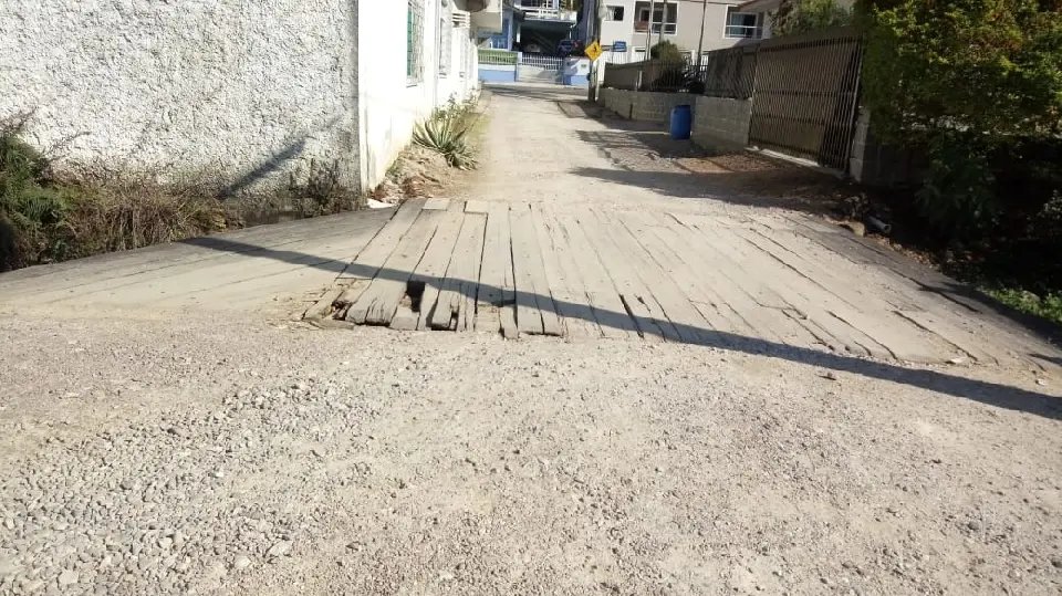 Ponte consertada h&aacute; pouco tempo j&aacute; est&aacute; com defeito