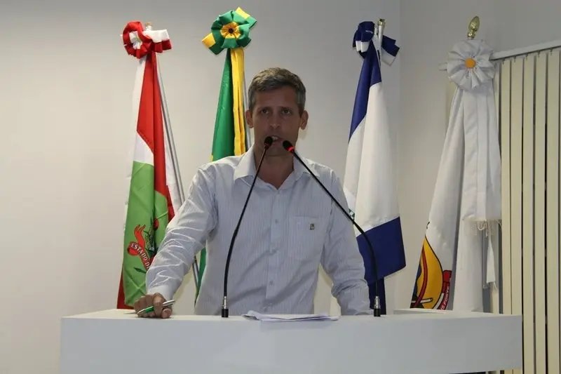 Vereadores debatem desmunicipalização de ensino