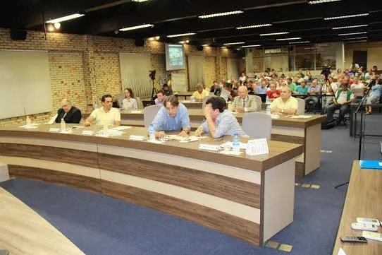 Câmara fará sessão nesta quinta-feira