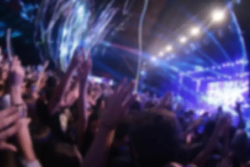 ​Menores de 18 anos n&atilde;o podem entrar em eventos com bebida liberada