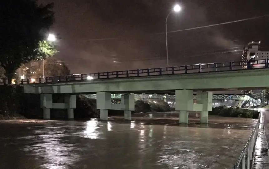 Ponte Arthur Schlosser está interditada