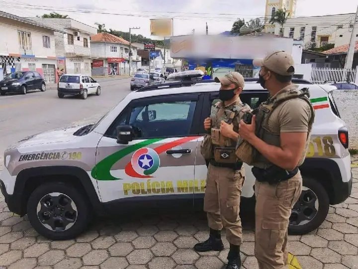 Policial militar &eacute; v&iacute;tima de inj&uacute;ria racial durante ocorr&ecirc;ncia