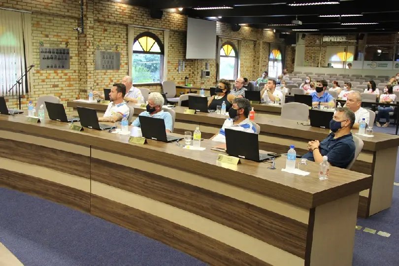 Prestadores de servi&ccedil;o pagar&atilde;o ISSQN proporcional aos meses