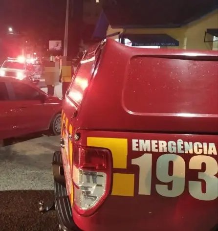 Jovem &eacute; encaminhado ao hospital ap&oacute;s acidente de moto