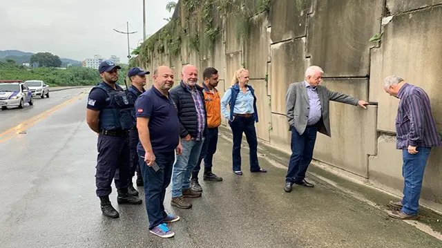Avalia&ccedil;&atilde;o da Beira Rio ap&oacute;s interdi&ccedil;&atilde;o