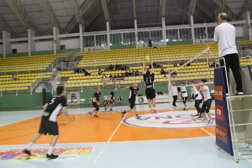 Dom Joaquim e S&atilde;o Luiz fazem a final do v&ocirc;lei masculino 