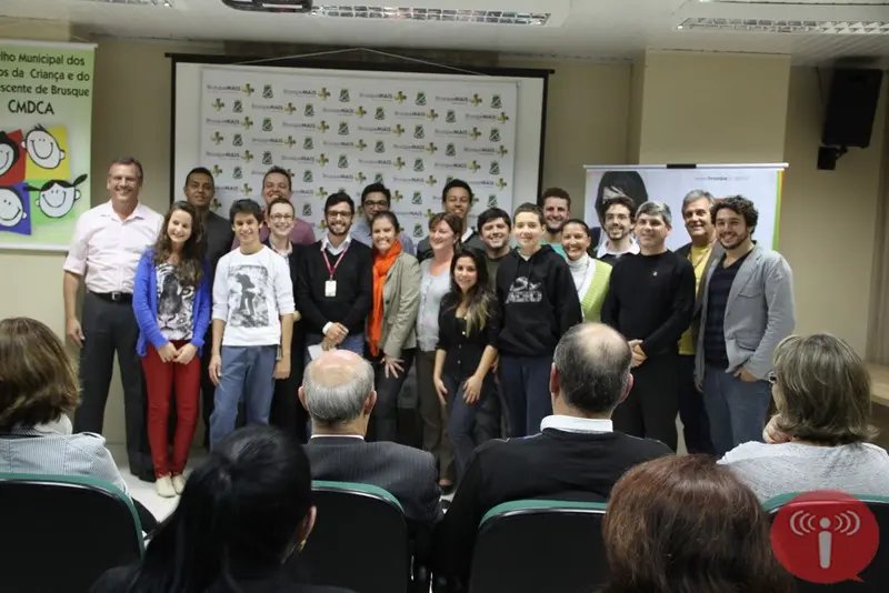 Empossados conselheiros da juventude