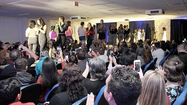 Realizado o Desfile das Costureiras