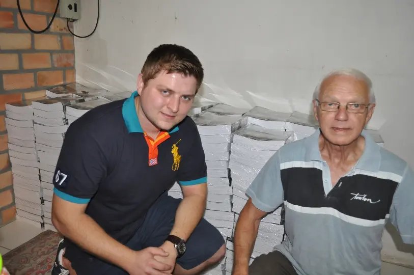 Revista retrata trajetória de empresários brusquenses