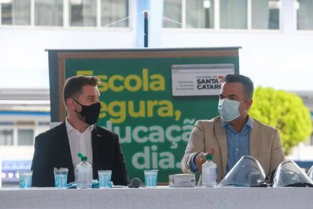 Governo do Estado ir&aacute; fornecer internet para alunos e professores 