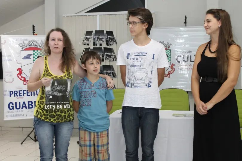 Talentos guabirubenses sob os livros