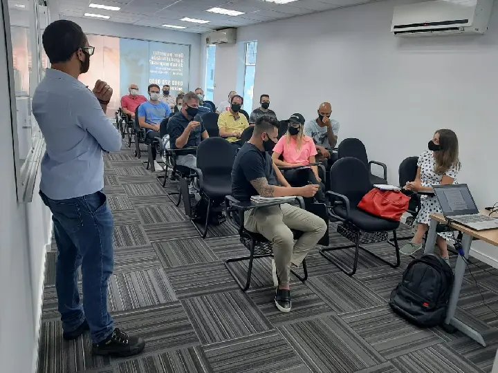 Servidores do turismo de Brusque participam de capacita&ccedil;&atilde;o
