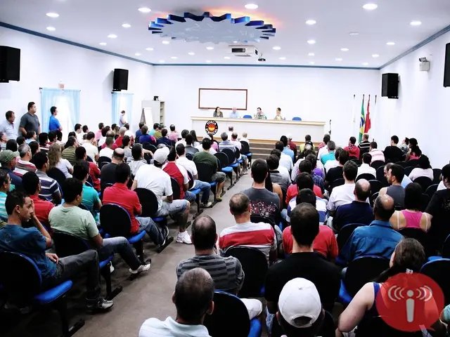 Metalúrgicos fecham acordo em 8%