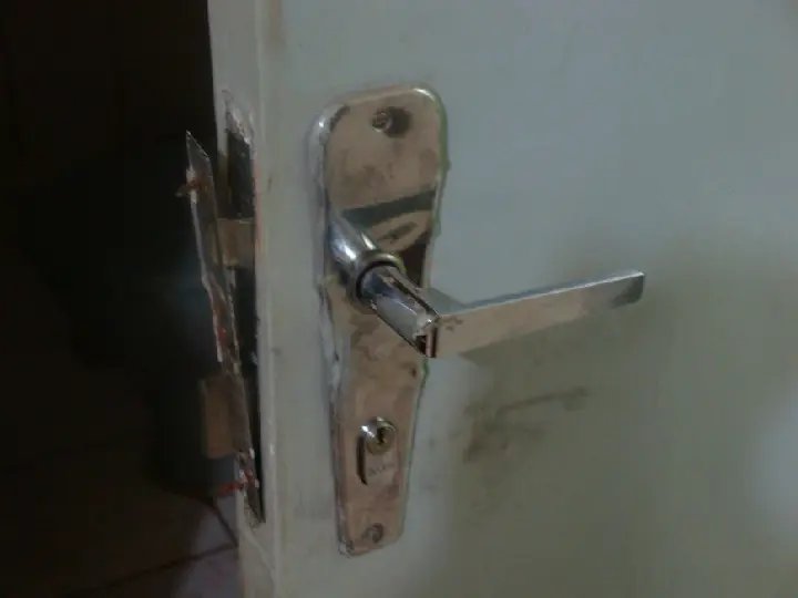 Eletrônicos são levados após arrombamento de casa