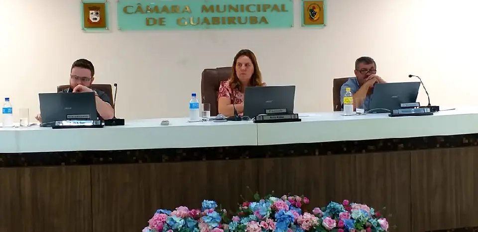 Mo&ccedil;&atilde;o de apoio ao IFC vira debate pol&iacute;tico na sess&atilde;o 