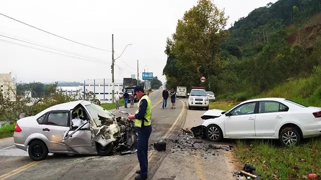 Acidente com v&iacute;tima fatal na Ant&ocirc;nio Heil