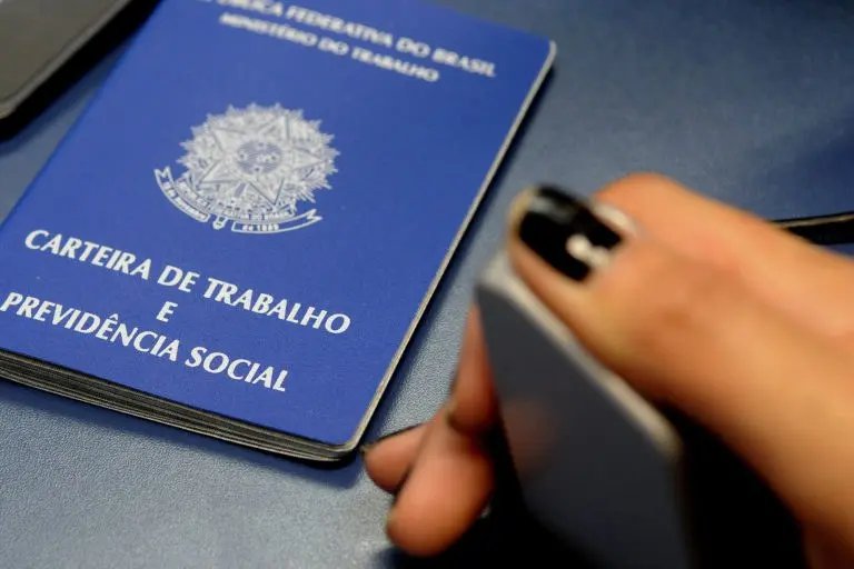 Antecipado para fevereiro o pagamento do abono salarial