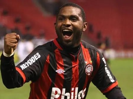 Atacante ex-Athletico-PR &eacute; encontrado morto em resid&ecirc;ncia na Argentina