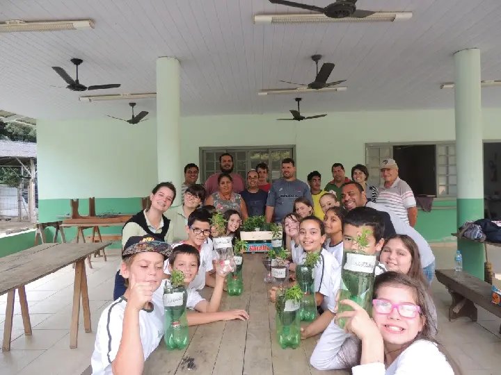 Alunos do projeto Sairinhas visitam Horto Florestal
