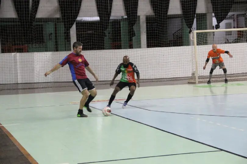 Souza Cruz bate Guarani nos p&ecirc;naltis e avan&ccedil;a no futsal s&ecirc;nior