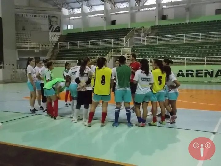 Barateiro Futsal/FME volta aos treinos